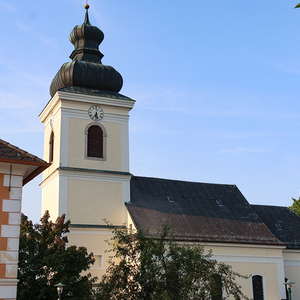 Pfarrkirche Krenglbach; Hl. Stephanus; 1.907 Katholik:innen